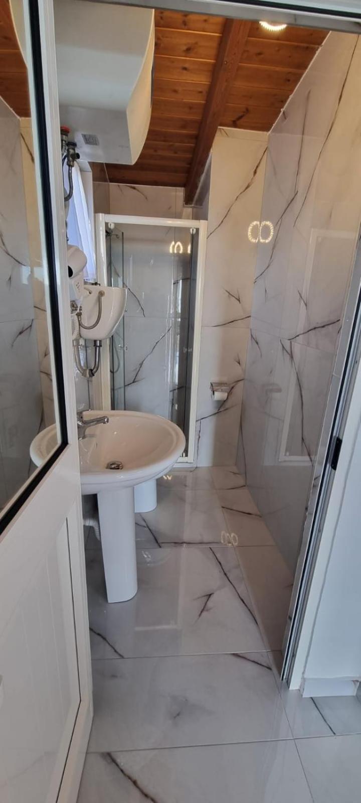 Hotel Restorant Olti Shetaj Eksteriør billede